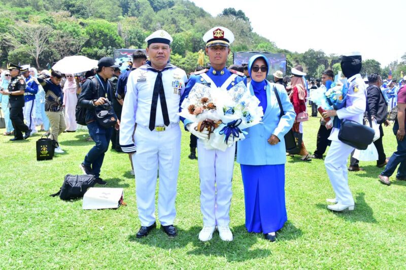 Dari Anak Kopral Kepala Menuju Prajurit Taruna TNI AL, Perjalanan Willy Satria Priyadi Jadi Kebanggaan Keluarga
